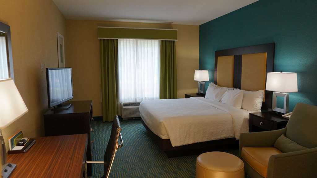 Hilton Garden Inn Dalton Room photo